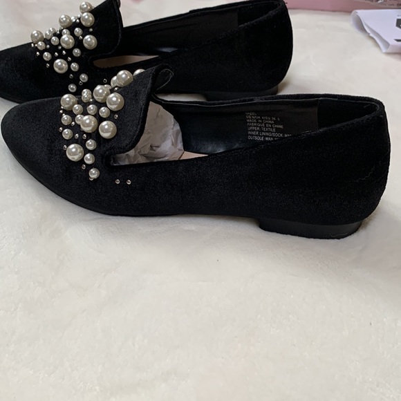 Just Fab flats- size 6, brand new, never worn, still in original box. - Picture 2 of 8